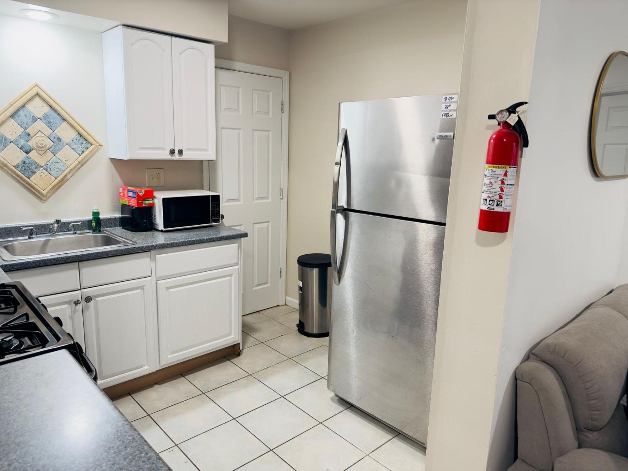 Cosy Bedroom 6 Minutes To Ewr Prudential Hotels Pen Station Newark Luaran gambar