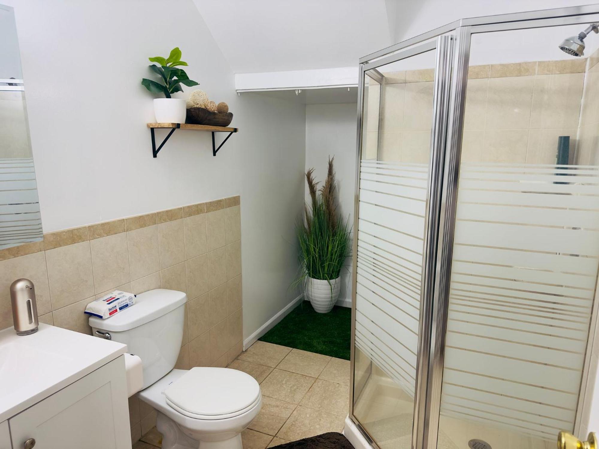 Cosy Bedroom 6 Minutes To Ewr Prudential Hotels Pen Station Newark Luaran gambar