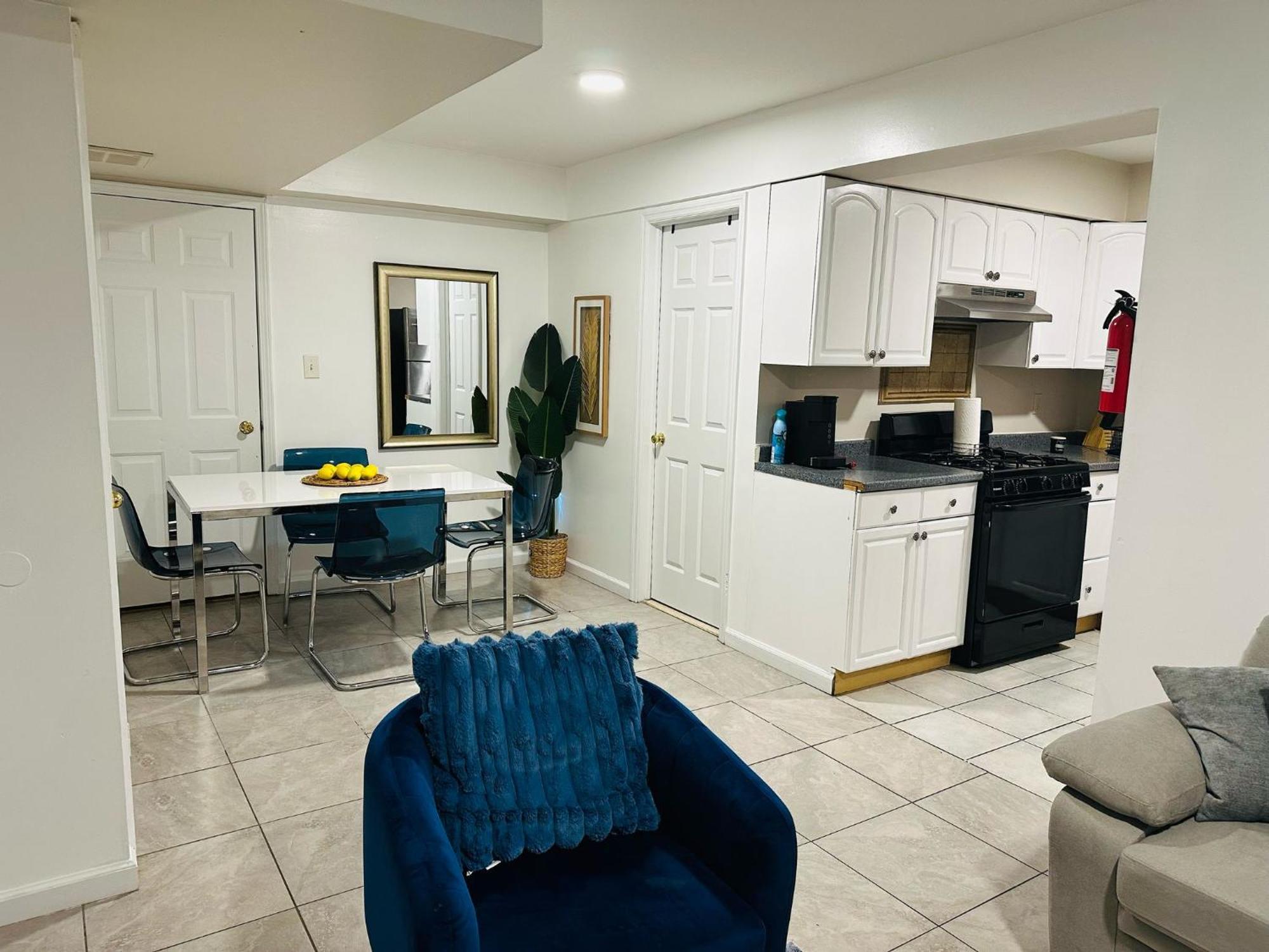 Cosy Bedroom 6 Minutes To Ewr Prudential Hotels Pen Station Newark Luaran gambar